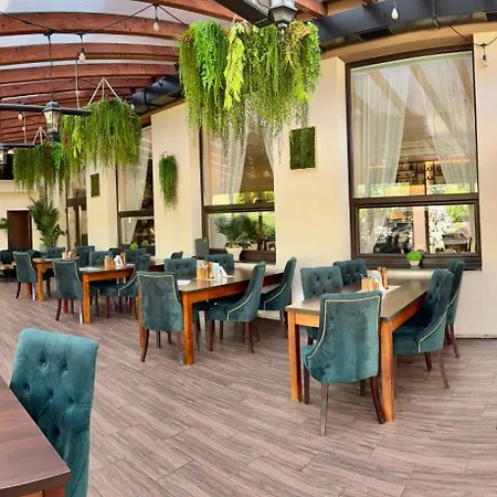 Hotel Royal M Sabinov